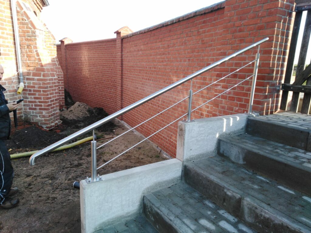Schlosserei DDK GmbH & Co.KG - Metallbau VA Geländer (4)